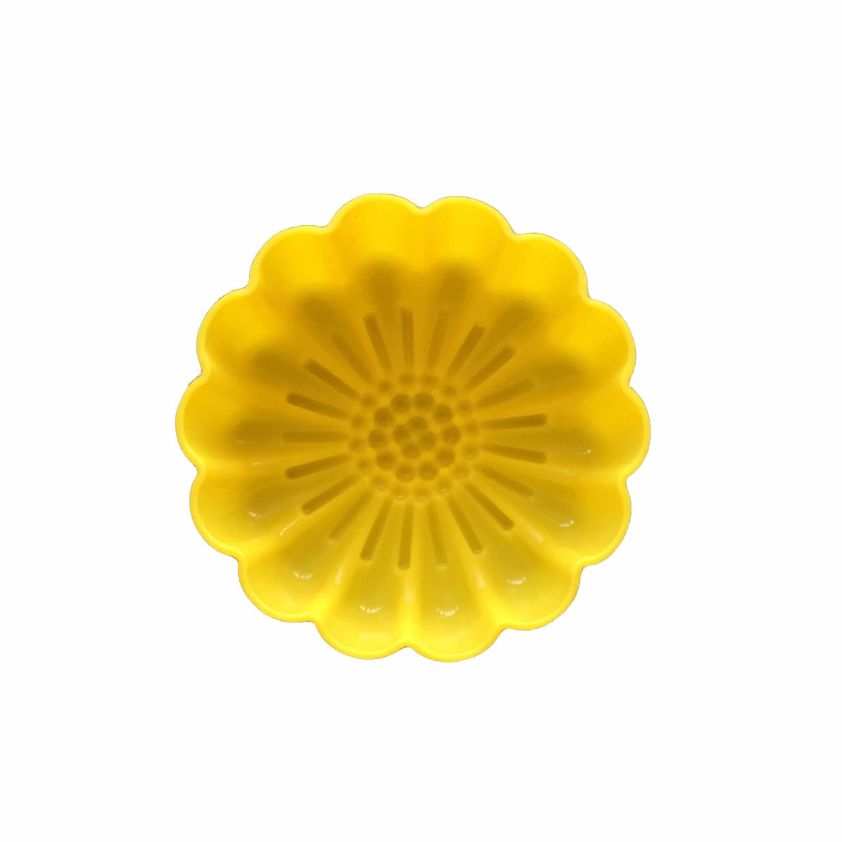 back of 5cm yellow chrysanthemum flower single cavity silicone mould